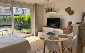 Studio Amor Op Het Gelijkvloers Met Tuintje Nabij Strand
